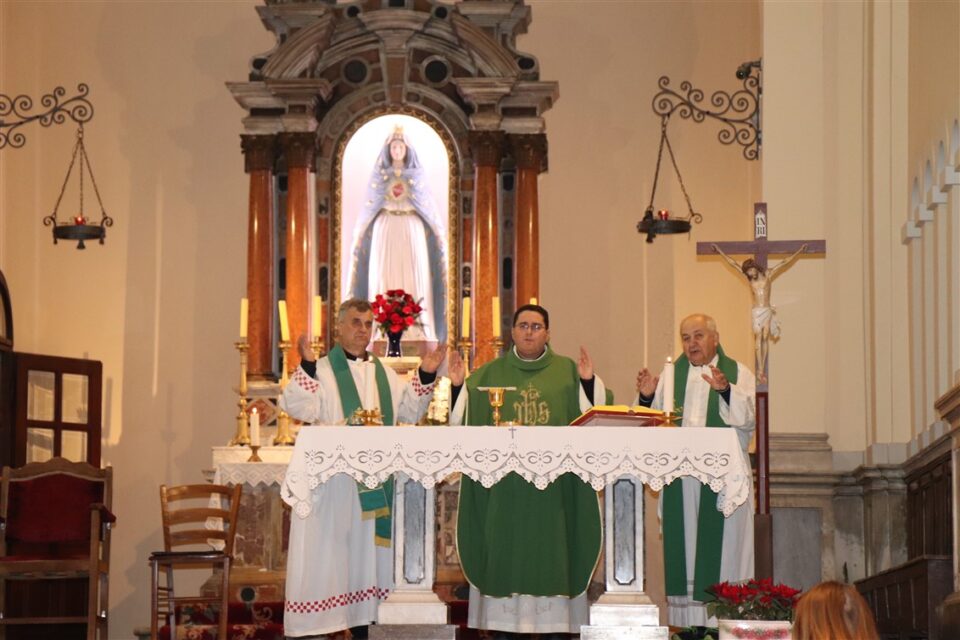 Započeo ekumenski molitveni hod po pulskim crkvama