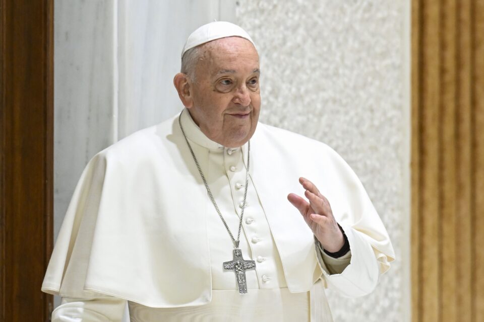 Papa Franjo: Pohlepa je ‘bolest srca, a ne novčanika’