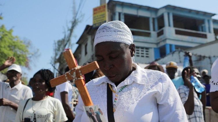 Haiti: Šest otetih časnih sestara oslobođeno u Port-au-Princeu