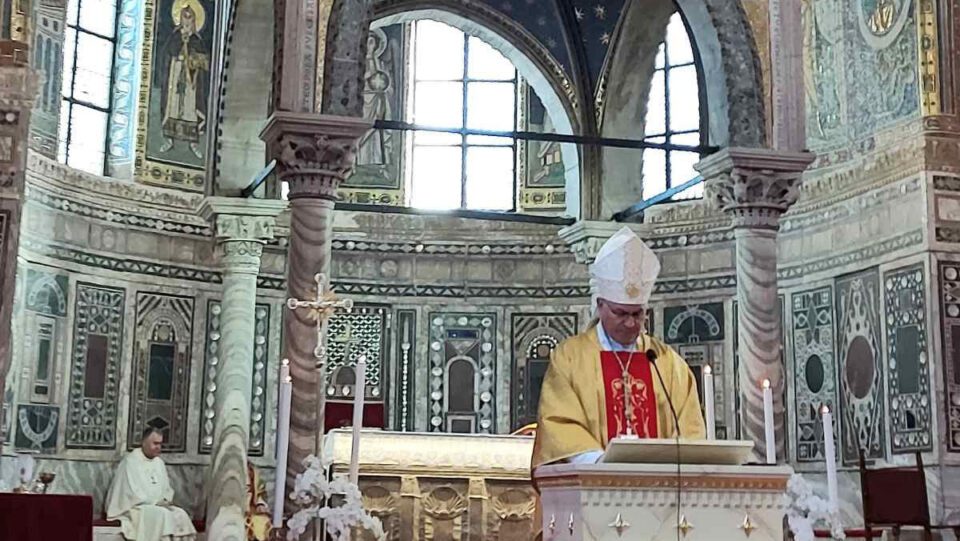 Biskup Štironja u porečkoj katedrali: Riječ Božja istinska je hrana za život s Bogom i s drugima