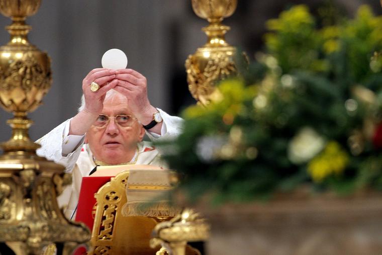 Kristocentrična ekleziologija pape Benedikta XVI. i nacionalno euharistijsko oživljavanje