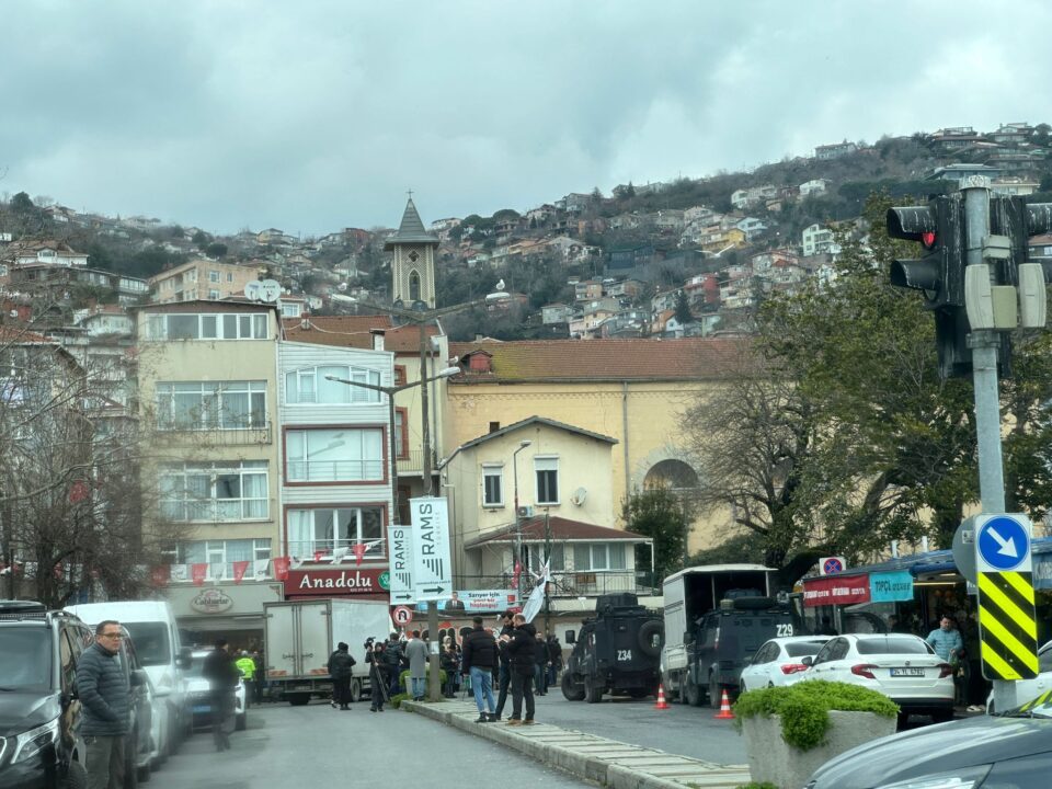 Jedna osoba ubijena u pucnjavi u katoličkoj crkvi u Istanbulu, potraga za njom u tijeku