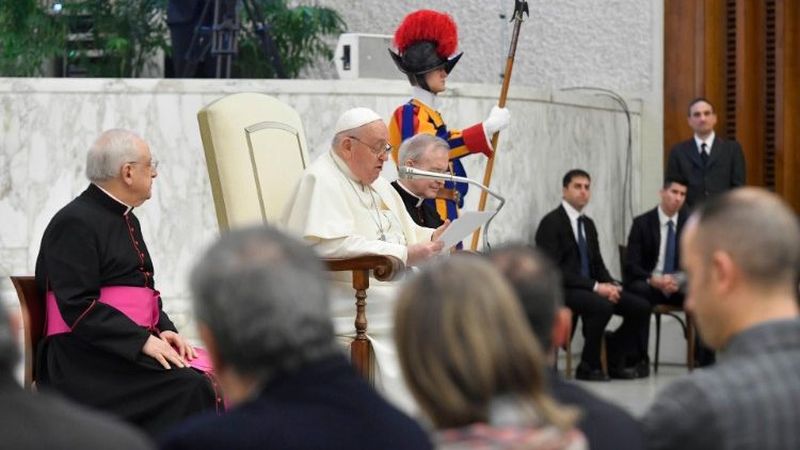 Papa pozvao talijanske katoličke komunikatore da se ne priklone dominantnoj logici, već da idu protiv struje