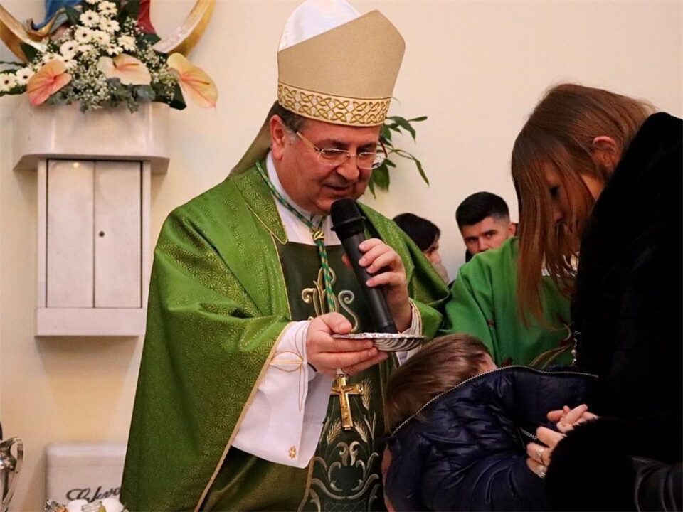 Biskup Šaško krstio sedmo dijete obitelji Urović