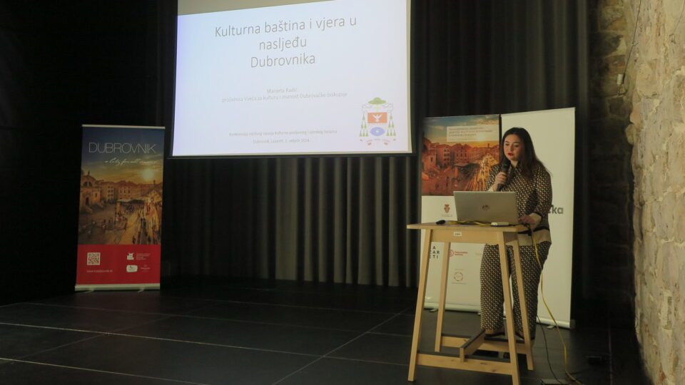 Izlaganje o Kulturnoj baštini i vjeri u nasljeđu Dubrovnika na konferenciji o održivom kulturno povijesnom i vjerskom turizmu – Dubrovačka biskupija