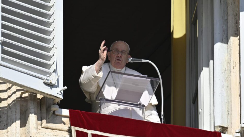Papa na Angelu Gospodnjem: Naprijed prenesite vjeru u našeg Boga punog ljubavi