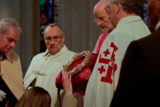 Jeste li znali da Netflix ima seriju o katoličkim relikvijama pod nazivom ‘Mysteries of the Faith’?