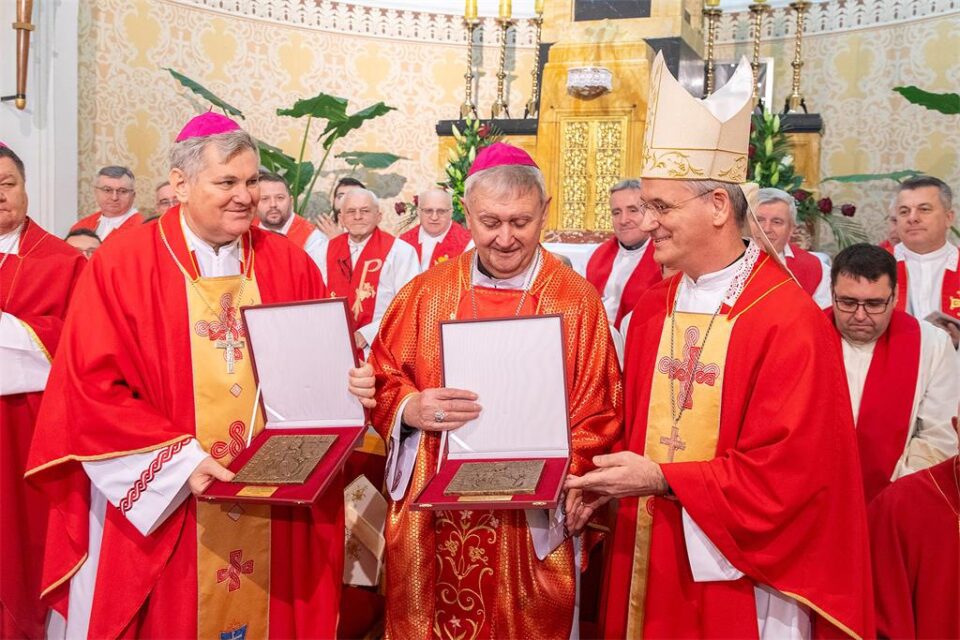 Proslava 25. obljetnice biskupskog ređenja biskupa Mrzljaka i Košića u Krašiću