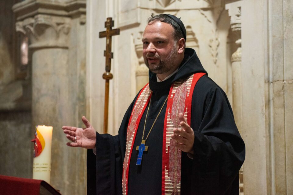 Napad na svećenika u Jeruzalemu ponovno u fokus stavlja netrpeljivost prema kršćanima