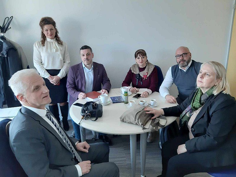 Sudionici novog Caritasovog projekta za osobe s invaliditetom posjetili Ministarstvo za ljudska prava i izbjeglice BiH