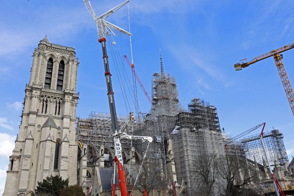 Toranj katedrale Notre Dame bit će otkriven gotovo 5 godina nakon razornog požara