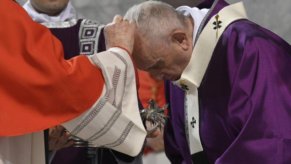 Papa Franjo: “U korizmi napuštamo pozornicu privida i vraćamo se u srce”