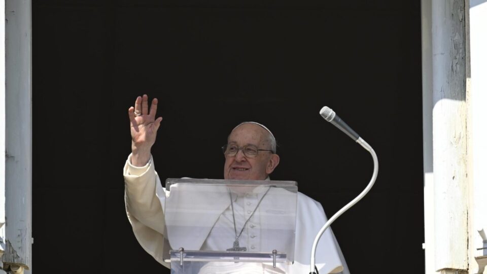Papa na Angelusu: Putovanje kroz korizmu slušajući glas Božji