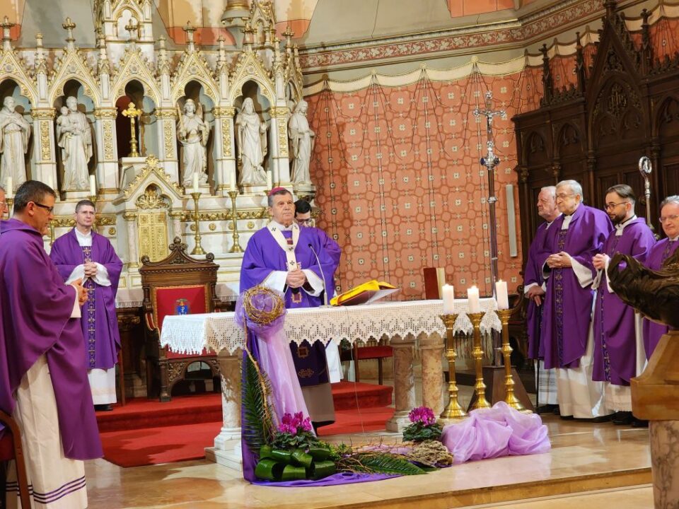 Nadbiskup Vukšić slavio Misu za Sinodu i za mir u Ukrajini i Svetoj Zemlji