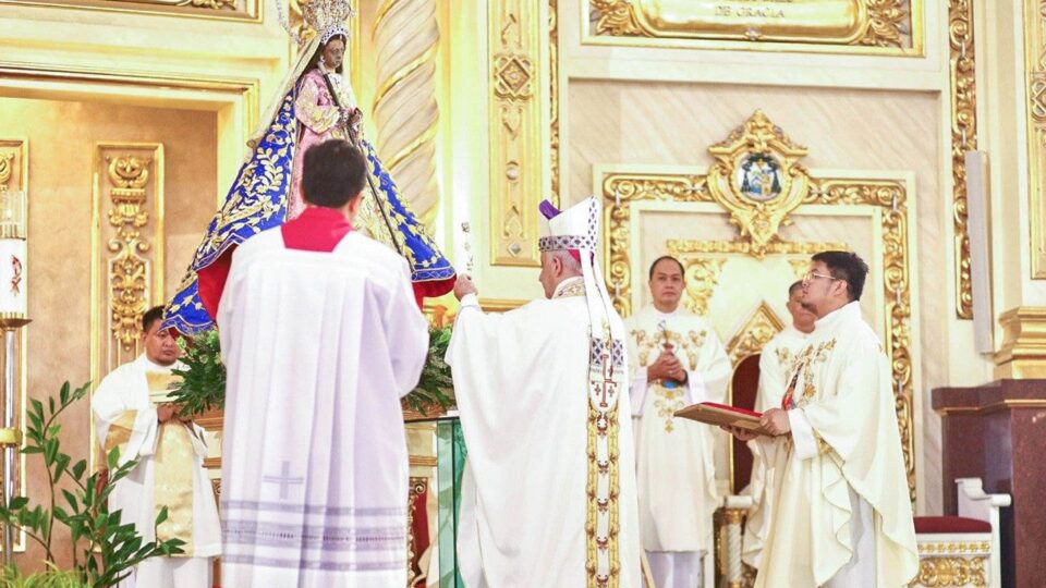 Nadbiskup Fisichella predvodi misu u prvom međunarodnom svetištu na Filipinima