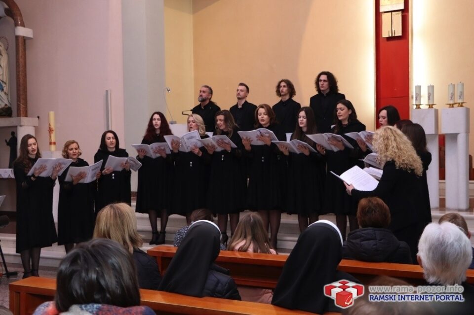 VIDEO: Korizmeni koncert Etno skupine ”Čuvarice” u Prozoru