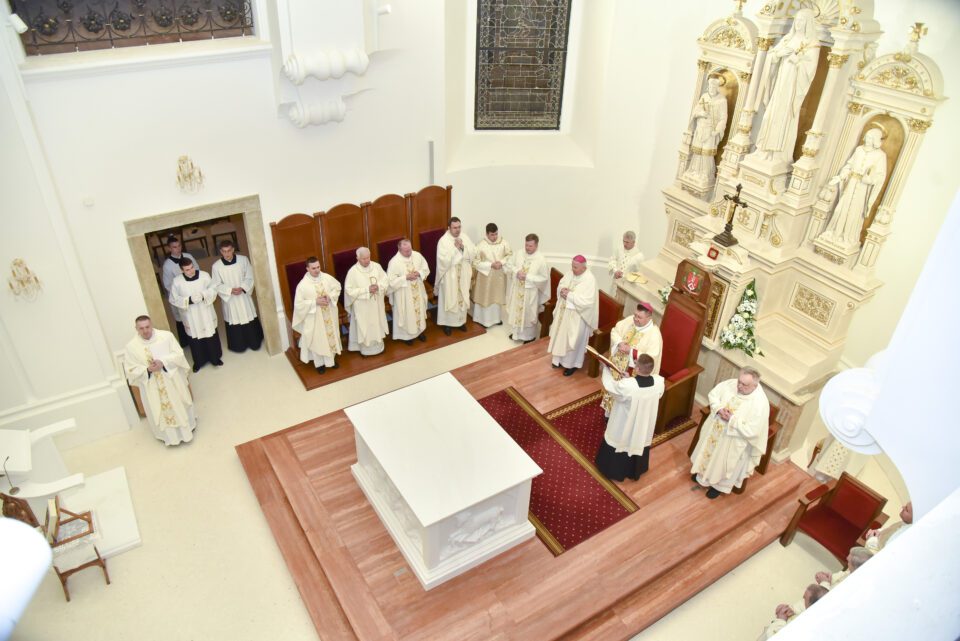 Posveta katedrale svete Terezije Avilske