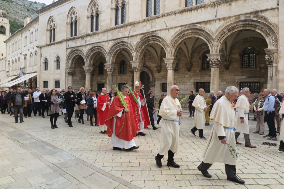 NAJAVA 24. 3. Proslava Cvjetnice s obredom blagoslova grančica – Dubrovačka biskupija