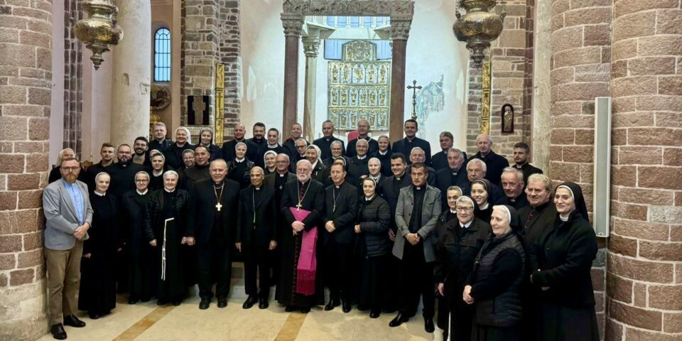 Nadbiskup Paul Richard Gallgher posjetio Kotorsku biskupiju – Kotorska biskupija