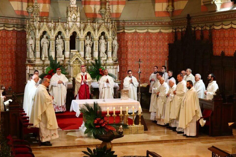 ​​​​​​​AUDIO: Nadbiskup Tomo Vukšić predvodio Misu Večere Gospodnje u sarajevskoj katedrali
