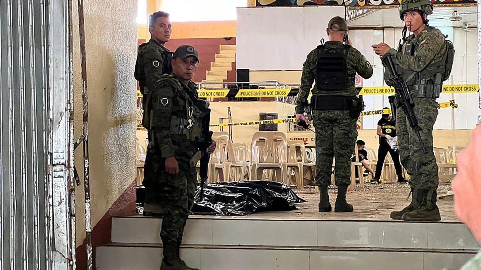 Smrtonosni bombaški napad na katoličku misu na Filipinima ubio 4, više ih je ozlijeđeno