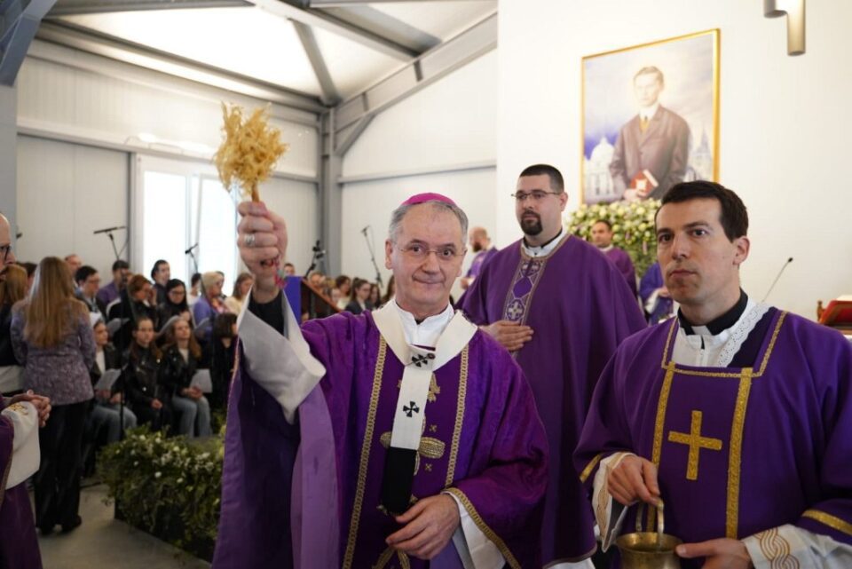 Nadbiskup Kutleša blagoslovio bogoslužni prostor Župe bl. Ivana Merza u Zagrebu – Špansko