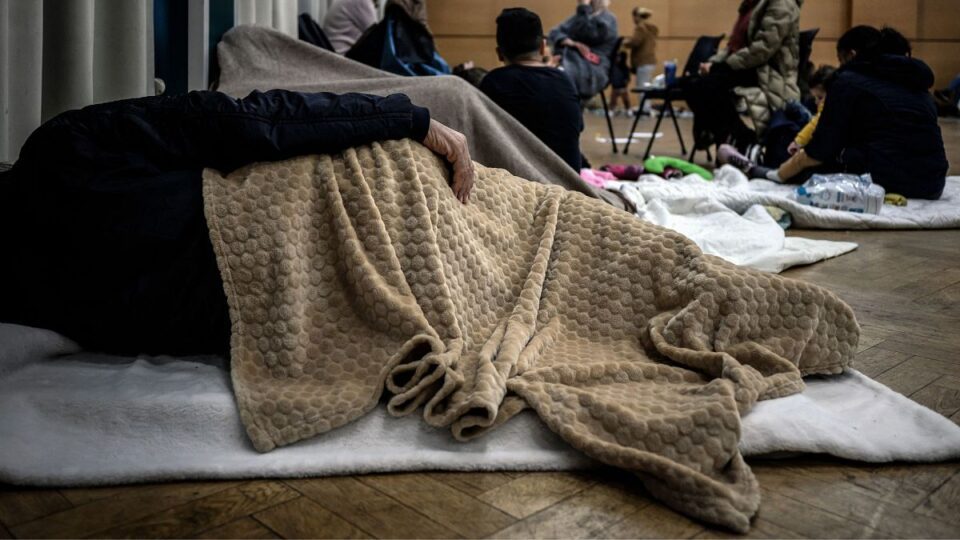 Živjeti s 18 eura dnevno: žene su najviše pogođene dok se siromaštvo u Francuskoj produbljuje
