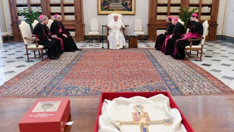 Papa primio biskupe iz talijanske regije Umbrije te ih potaknuo da budu blizu Božjem narodu