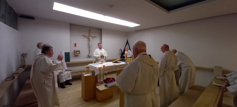 Nadbiskup Vukšić na Uskrsni ponedjeljak pohodio umirovljene svećenike u Sarajevu