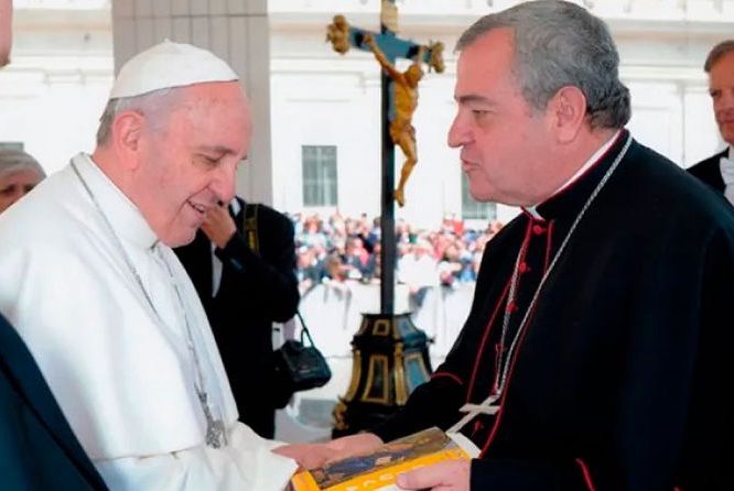 Papa Franjo prihvatio ostavku peruanskog nadbiskupa