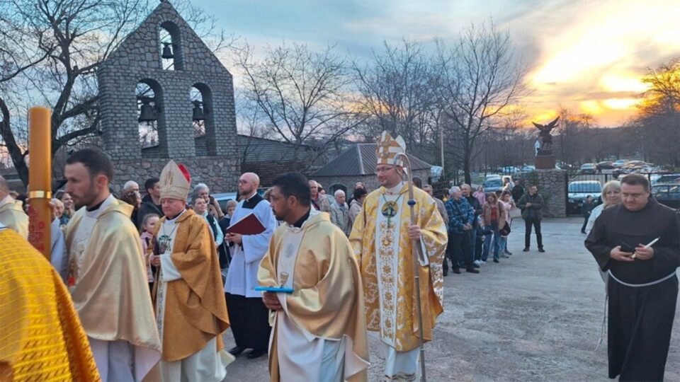 Uskrs pod bombama u Zaporožju – Vatican News