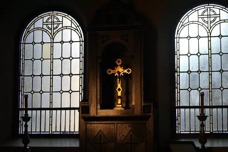 Procvat prelaska muslimana na kršćanstvo u Francuskoj: Kako Crkva reagira?