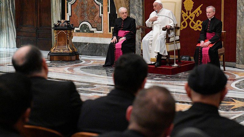 Papa Franjo: U središtu svećenikova života je ljubav