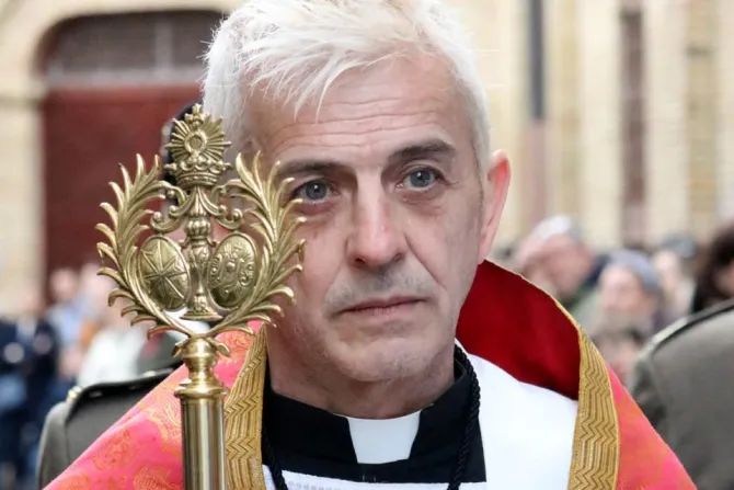 ‘Rokerski’ španjolski svećenik preminuo od opeklina zadobivenih tijekom paljenja uskrsne vatre