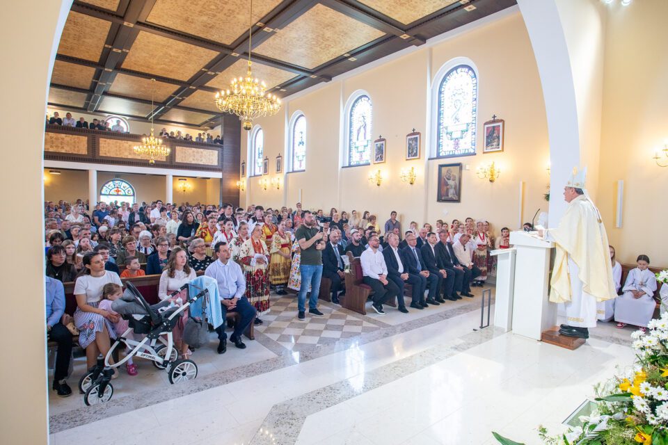 Svetkovina posvete crkve u Kravarskom – Sisačka biskupija