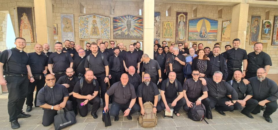 Tridesetak istarskih svećenika članova Neokatekumenskog puta sudjelovalo na konvivenciji u Svetoj Zemlji