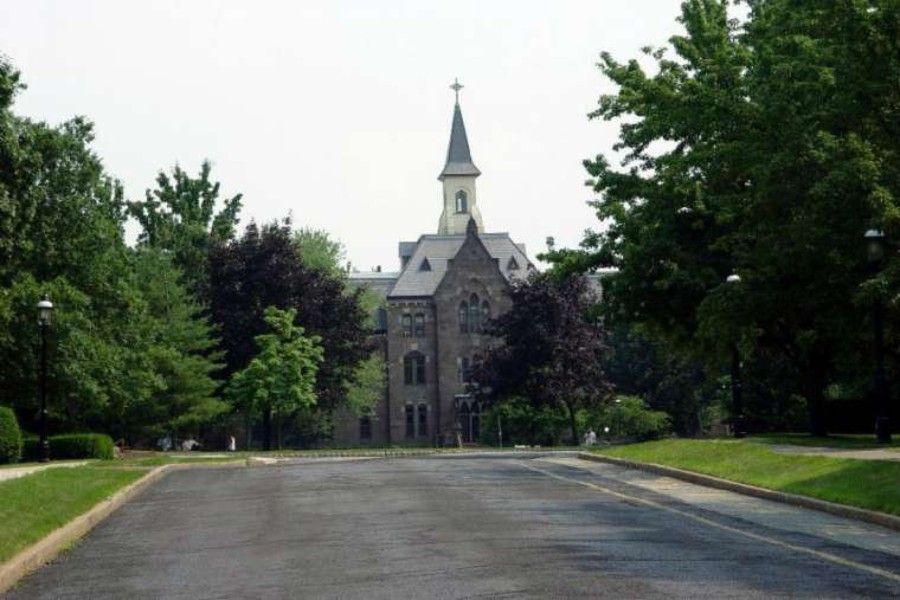 Sveučilište Seton Hall imenuje svećenika za predsjednika nakon ostavke prethodnog predsjednika