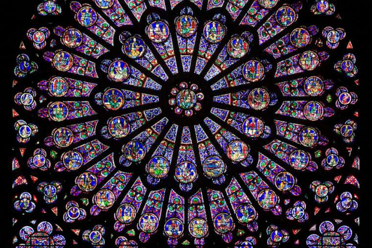 10 tračaka nade, povijesti i heroja unutar Notre Damea