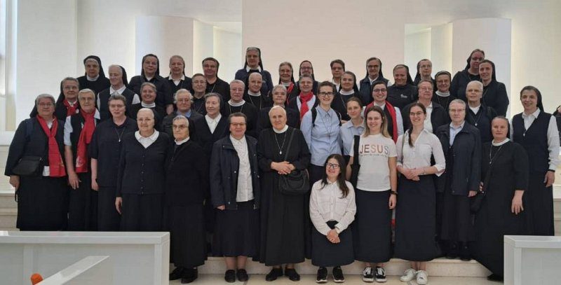 Dan Obitelji Krvi Kristove u svetištu Gospe Velikoga hrvatskog krsnog zavjeta u Kninu