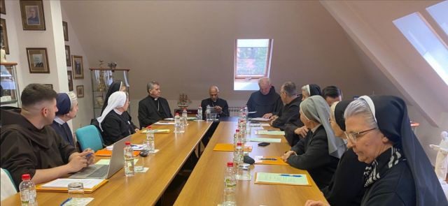 Govor nuncija Chullikatta izrečen na Skupštini Konferencije viših redovničkih poglavara i poglavarica BiH