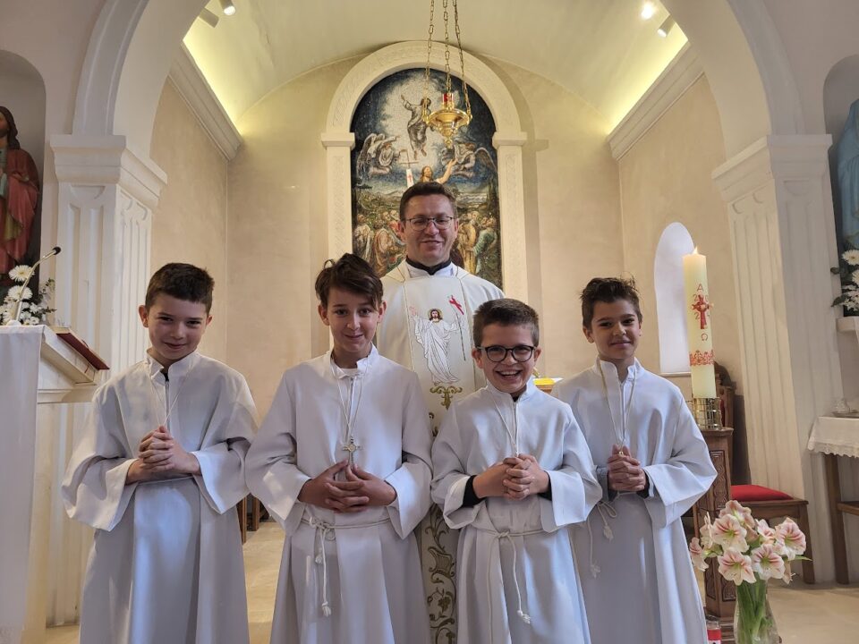 Četiri nova ministranta u Mokošici – Dubrovačka biskupija