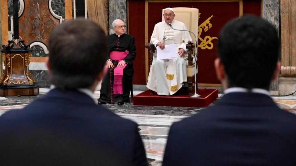 Papa španjolskim sjemeništarcima: ‘Napunite svoju ispražnjenu zemlju Bogom’
