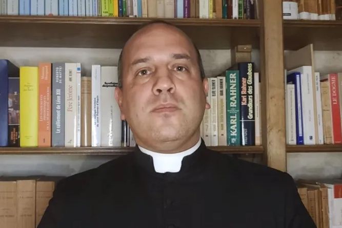Tužitelj odbacio slučaj protiv francuskog svećenika koji je rekao da su homoseksualni odnosi grijeh