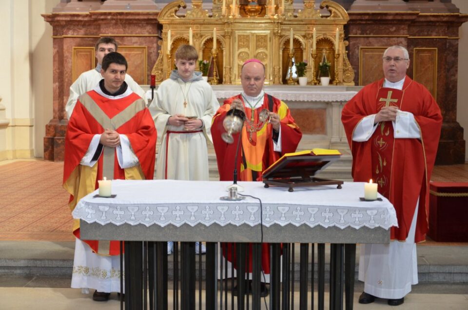 HKM Graz: Biskup Svalina podijelio sakrament potvrde