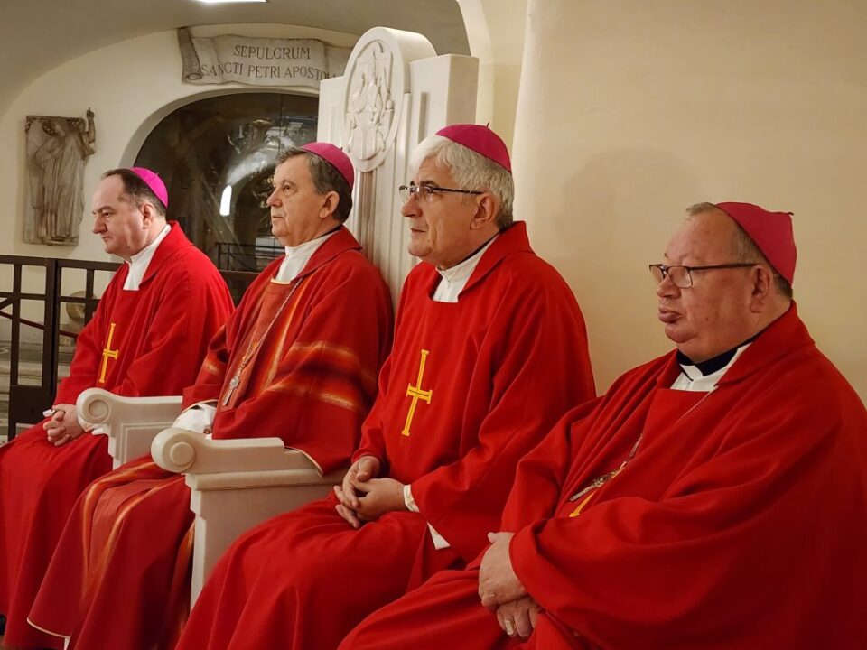 ​​​​​​​Misnim slavljem na grobu sv. Petra apostola biskupi Biskupske konferencije BiH započeli svoj pohod „ad limina“