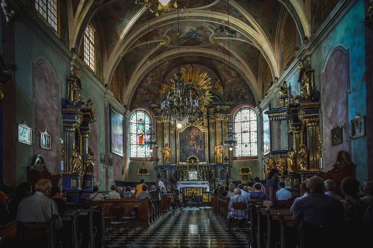 Dinamična međuigra između liturgije i osobne molitve, Tajna grešnika i svetaca i više sjajnih poveznica!