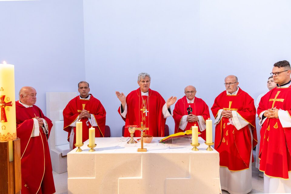 Blagdan Našašća sv. Križa proslavljen u Zrinu – Sisačka biskupija
