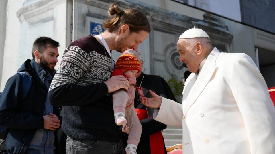 Papa: Parovi trebaju pomoć Crkve – Vatican News