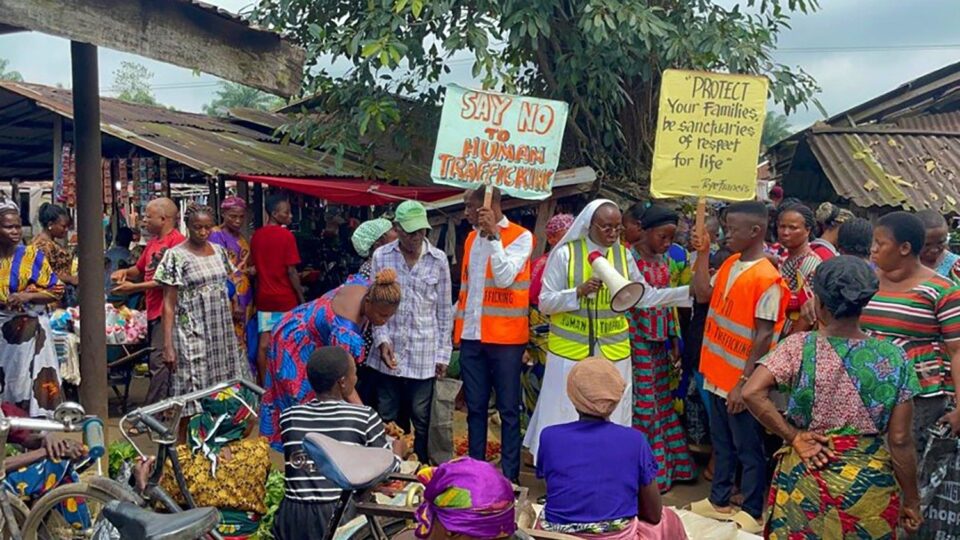 Nigerijska časna sestra organizira Yak Iyamma tim za borbu protiv trgovine ljudima