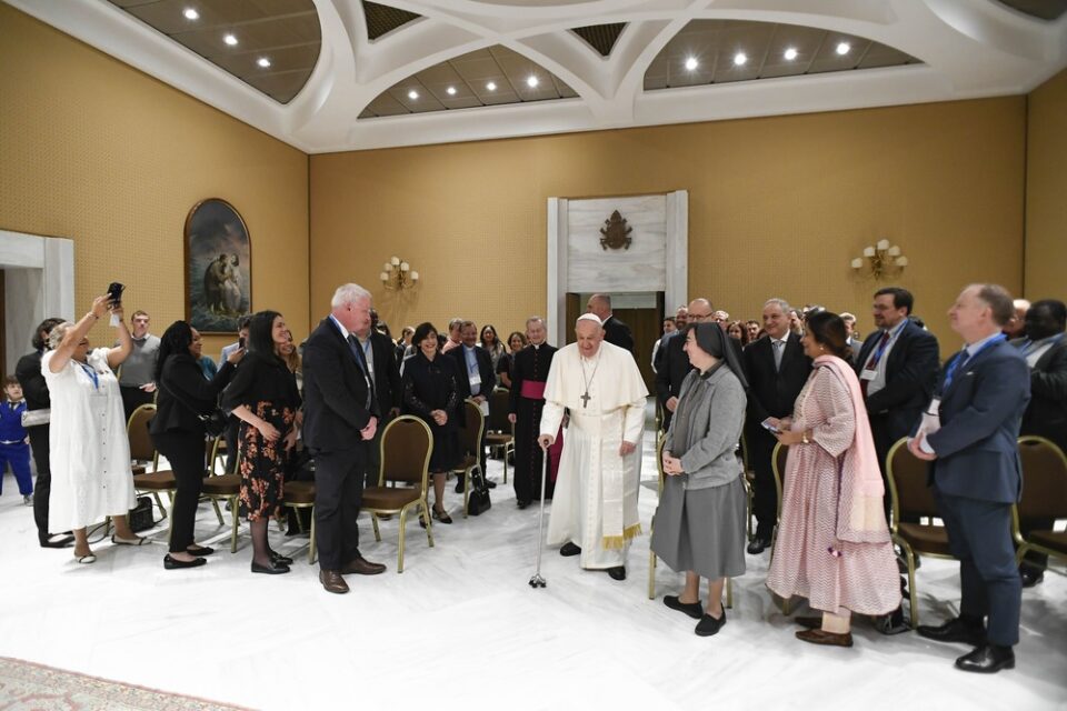 Unatoč ekonomskim interesima, društvo mora prihvatiti socijalnu pravdu, kaže papa